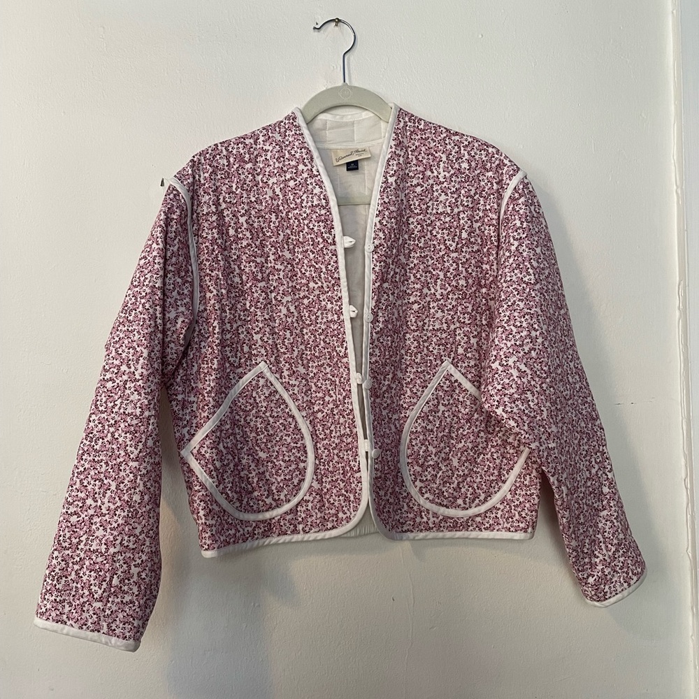 Universal Thread Pink Floral Quilted Teddy Jacket with White Trim